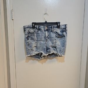 Torrid Sz 16 Light Blue Distressed Jean Shorts